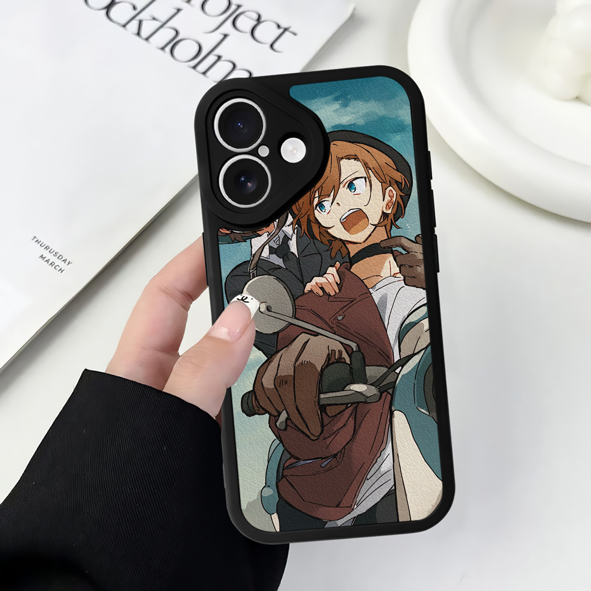 （画像用） 文豪ストレイドッグス Bungo Stray Dogs 【iPhone 16シリーズ対応】シリコンスマホケース（レザー調） 材質：シリコン